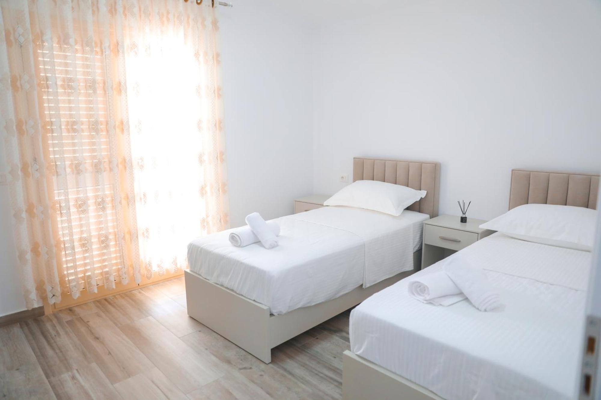 Amla's Vila Berat